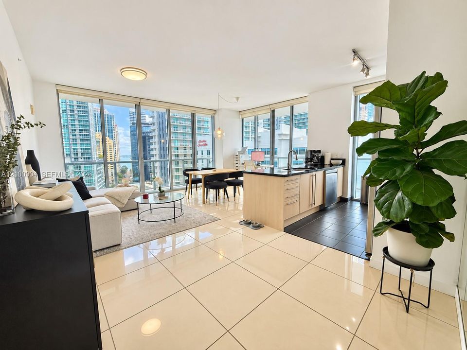 For Rent: $4,100 (2 beds, 2 baths, 1104 Square Feet)