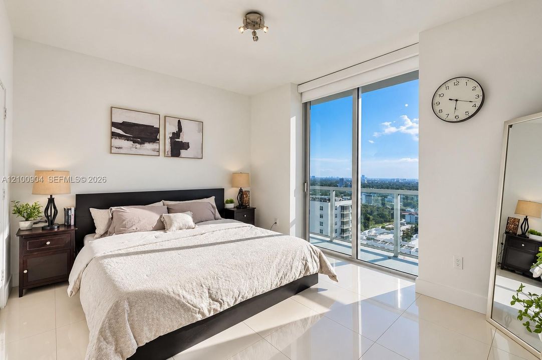 For Rent: $4,100 (2 beds, 2 baths, 1104 Square Feet)