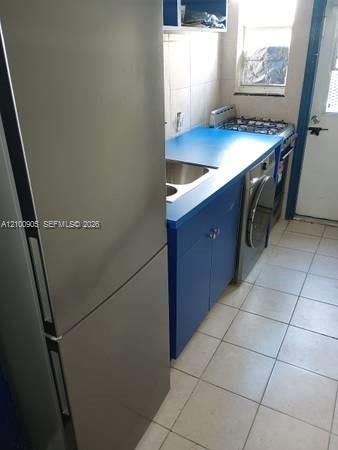 На продажу: $269,000 (1 спален, 1 ванн, 550 Квадратных фут)