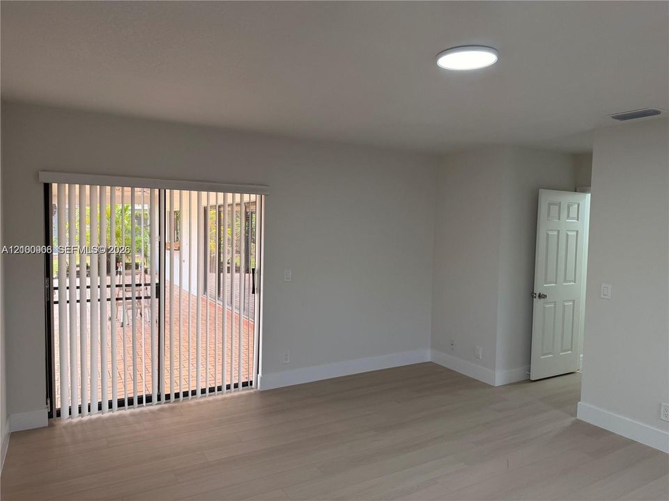 En Renta: $4,900 (4 camas, 2 baños, 2322 Pies cuadrados)