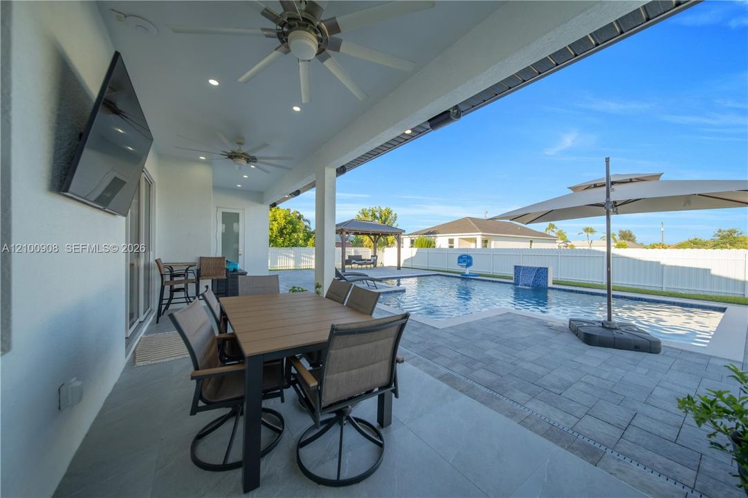 На продажу: $549,000 (3 спален, 2 ванн, 1875 Квадратных фут)