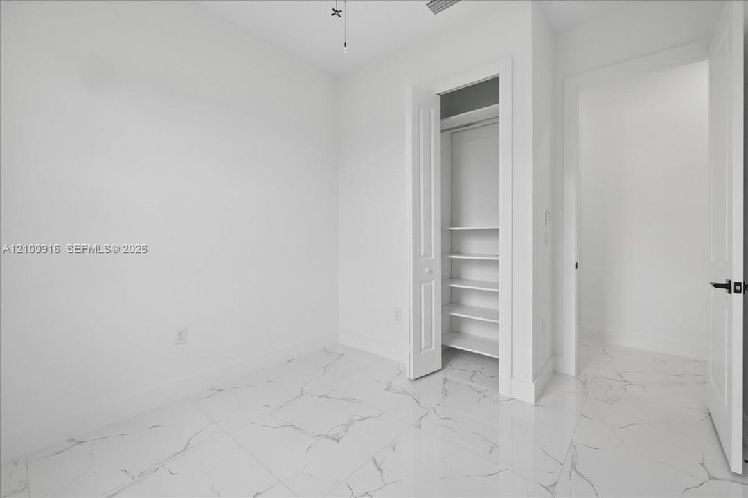 En Venta: $290,000 (3 camas, 3 baños, 0 Pies cuadrados)