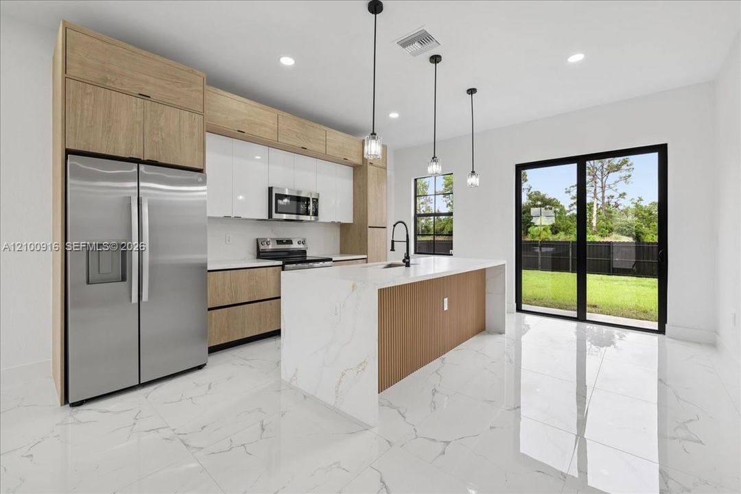 En Venta: $290,000 (3 camas, 3 baños, 0 Pies cuadrados)