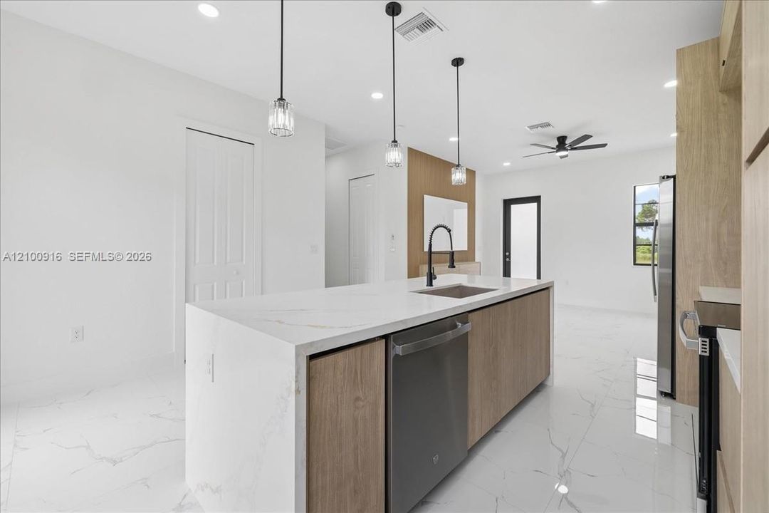 En Venta: $290,000 (3 camas, 3 baños, 0 Pies cuadrados)