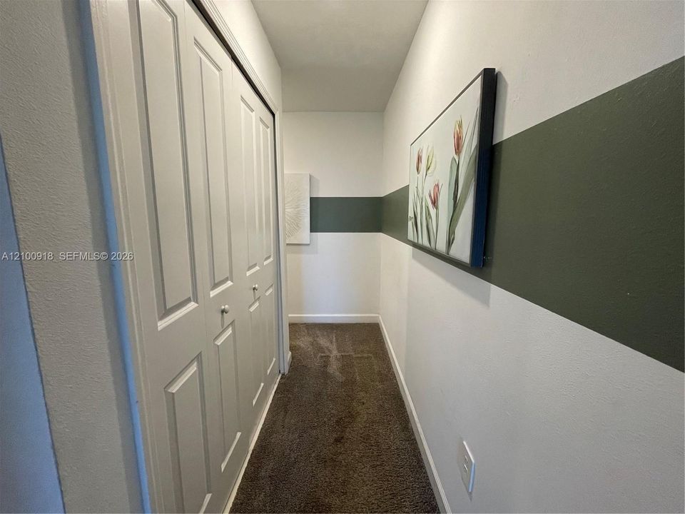 En Venta: $420,000 (4 camas, 3 baños, 1914 Pies cuadrados)