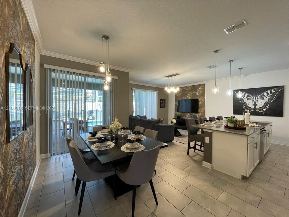 En Venta: $420,000 (4 camas, 3 baños, 1914 Pies cuadrados)