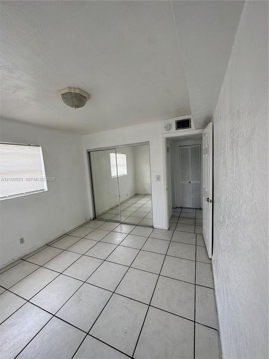 For Rent: $1,450 (1 beds, 1 baths, 650 Square Feet)