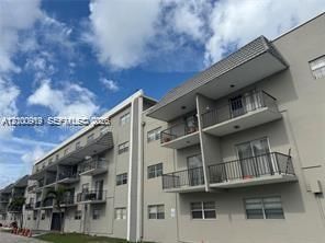 出租: $1,599 (2 贝兹, 1 浴室, 600 平方英尺)