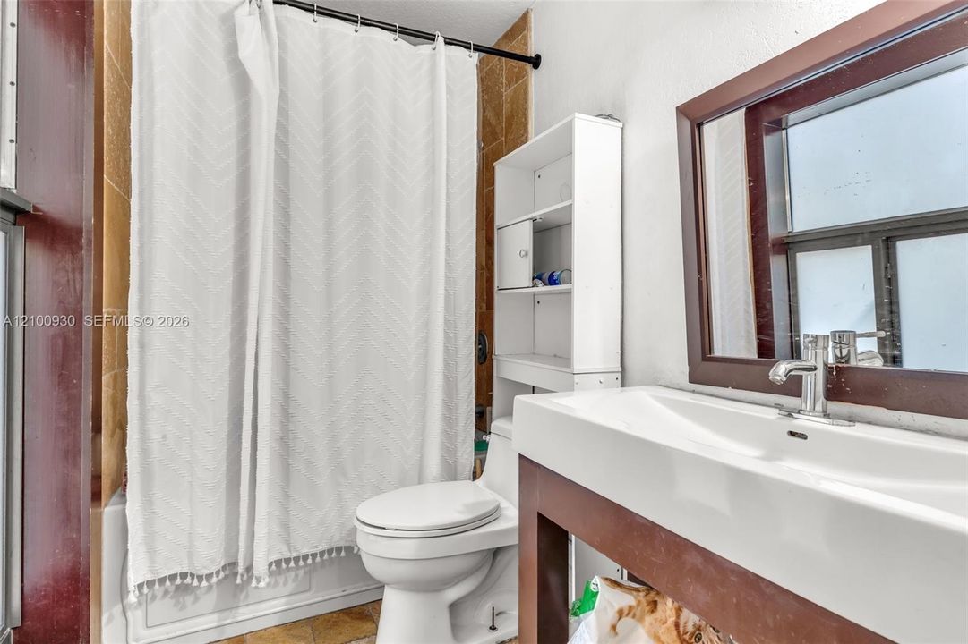 En Venta: $874,999 (5 camas, 3 baños, 1897 Pies cuadrados)