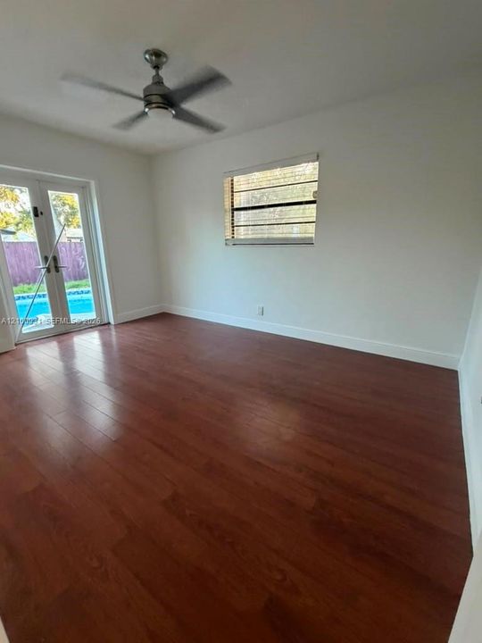 На продажу: $629,000 (6 спален, 2 ванн, 2118 Квадратных фут)