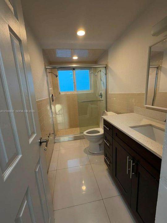 На продажу: $629,000 (6 спален, 2 ванн, 2118 Квадратных фут)