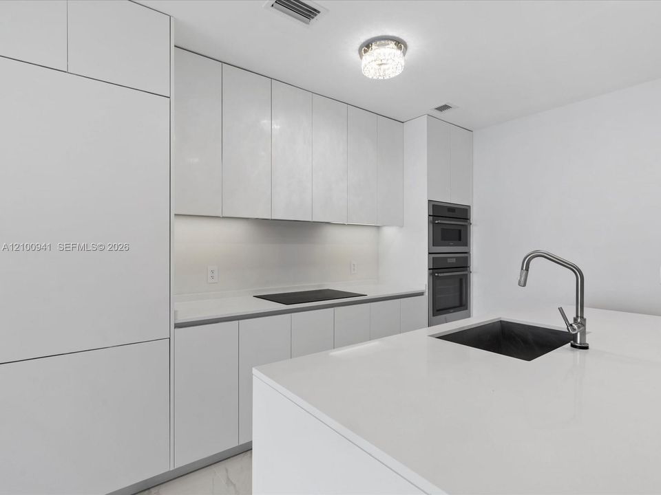В аренду: $9,500 (2 спален, 3 ванн, 1545 Квадратных фут)