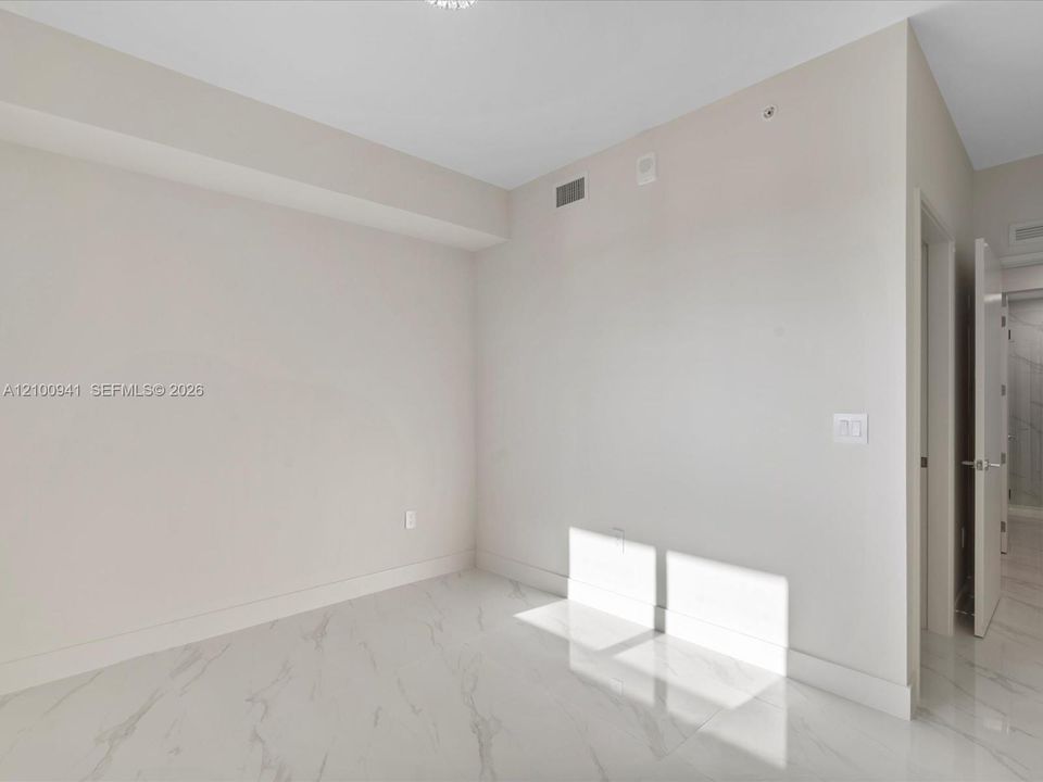 В аренду: $9,500 (2 спален, 3 ванн, 1545 Квадратных фут)