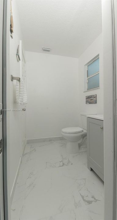 В аренду: $3,700 (3 спален, 2 ванн, 1955 Квадратных фут)