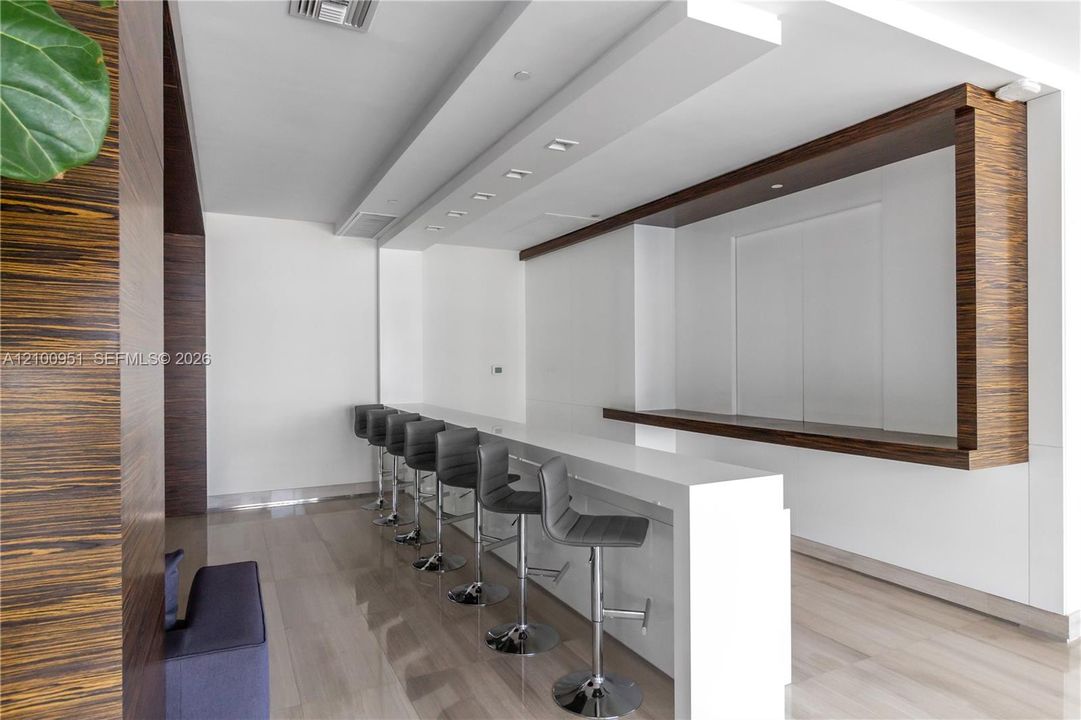 For Rent: $7,000 (2 beds, 2 baths, 1262 Square Feet)