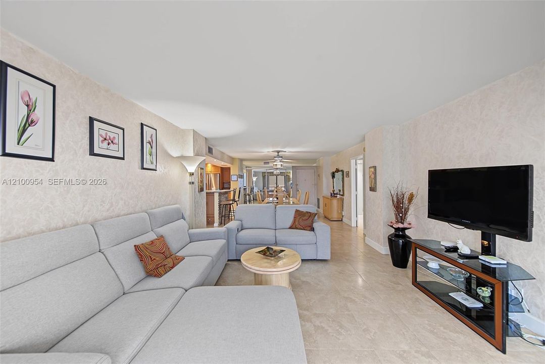 En Venta: $465,000 (2 camas, 2 baños, 1254 Pies cuadrados)