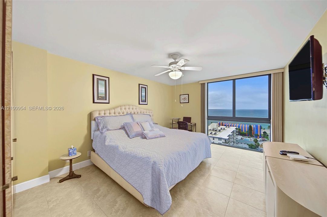 En Venta: $465,000 (2 camas, 2 baños, 1254 Pies cuadrados)