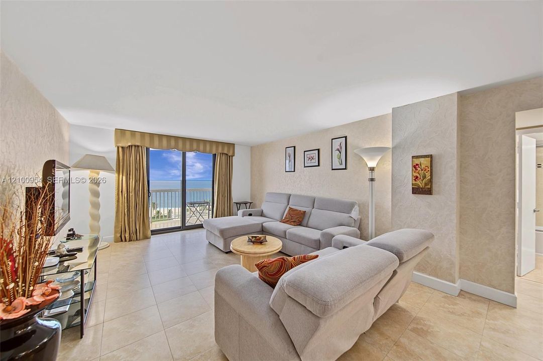 En Venta: $465,000 (2 camas, 2 baños, 1254 Pies cuadrados)