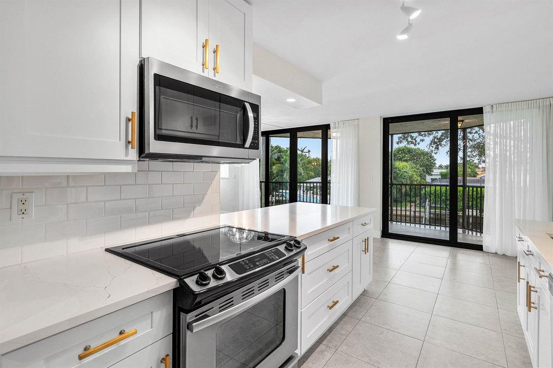 004-800JefferyStreet-201-BocaRaton-FL-33