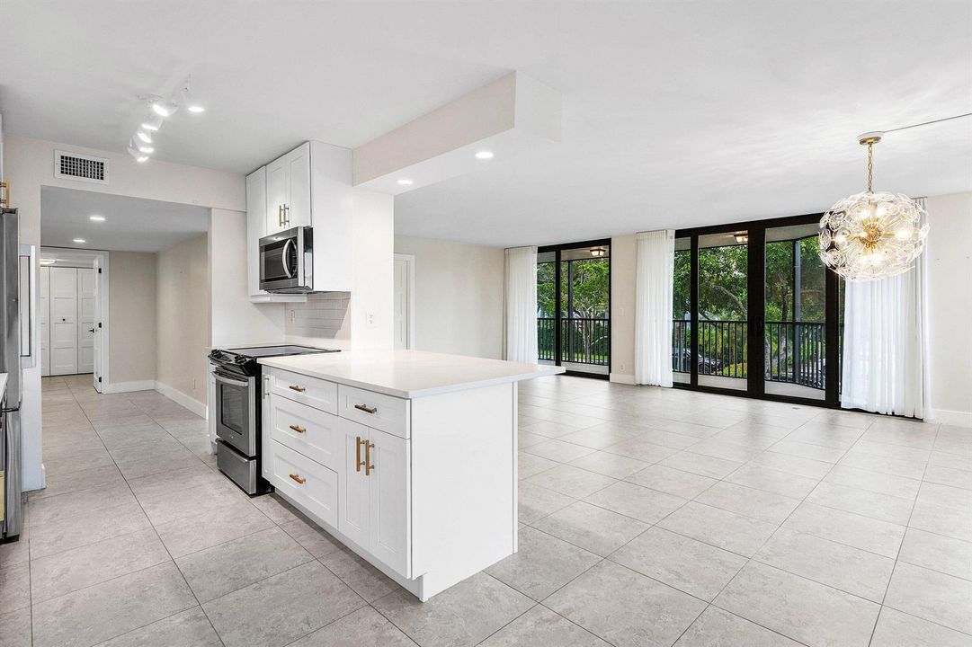 006-800JefferyStreet-201-BocaRaton-FL-33