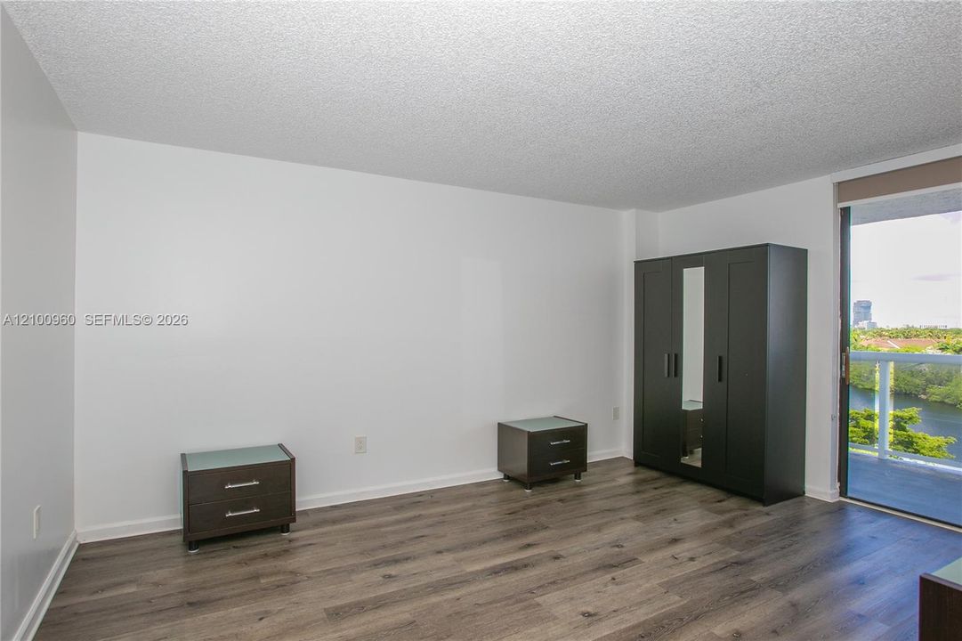 В аренду: $2,700 (2 спален, 2 ванн, 1038 Квадратных фут)