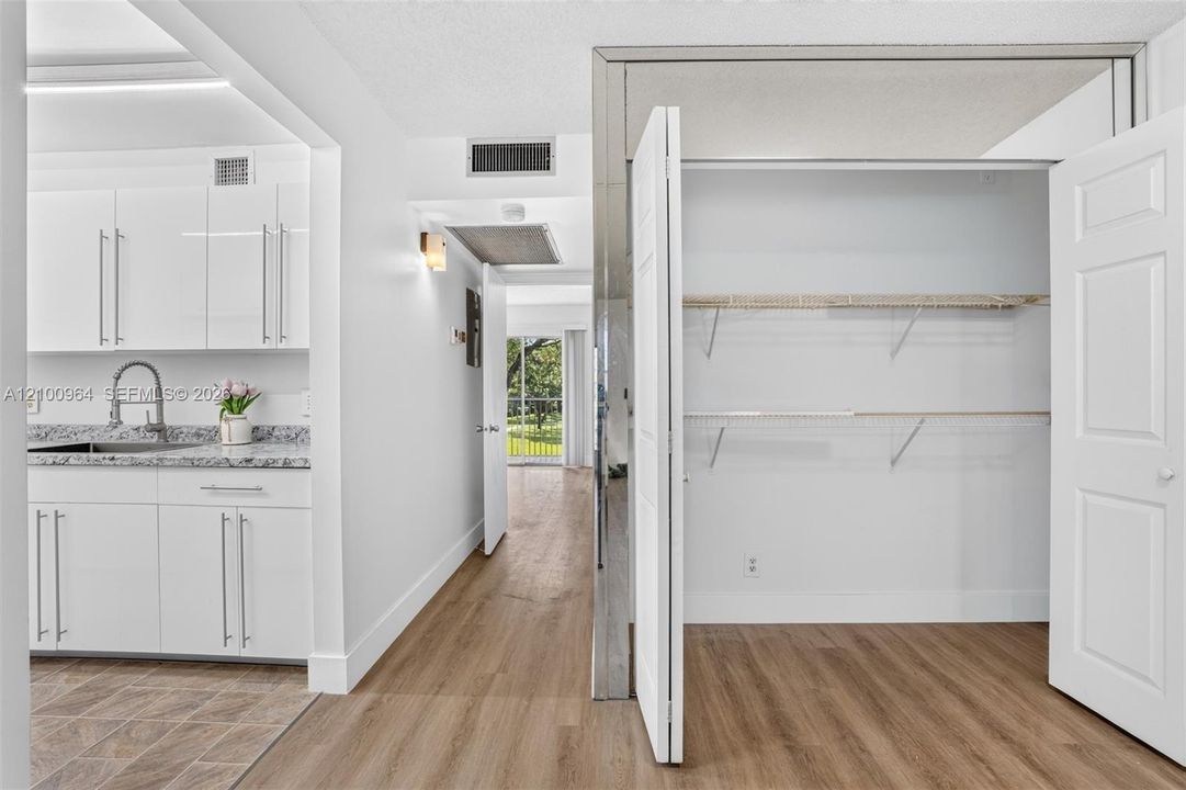 В аренду: $1,600 (1 спален, 1 ванн, 811 Квадратных фут)