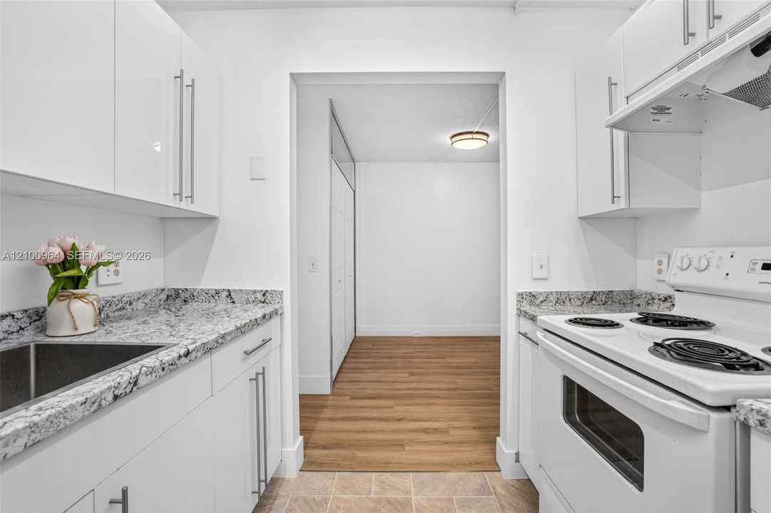 В аренду: $1,600 (1 спален, 1 ванн, 811 Квадратных фут)