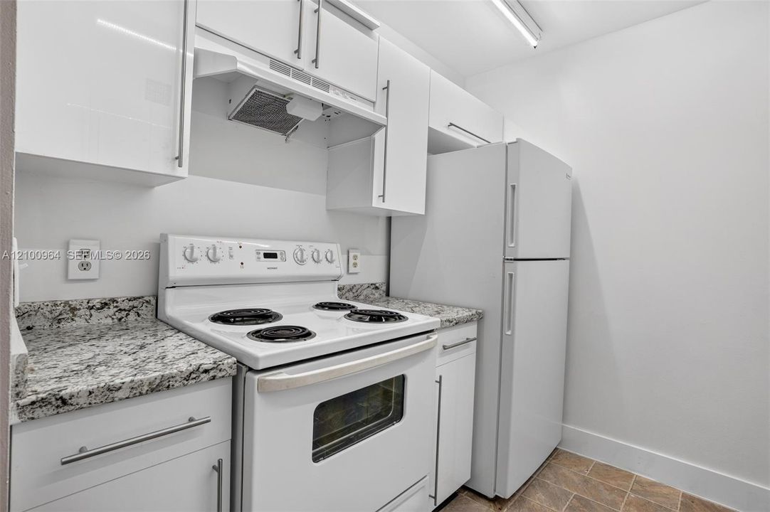 В аренду: $1,600 (1 спален, 1 ванн, 811 Квадратных фут)