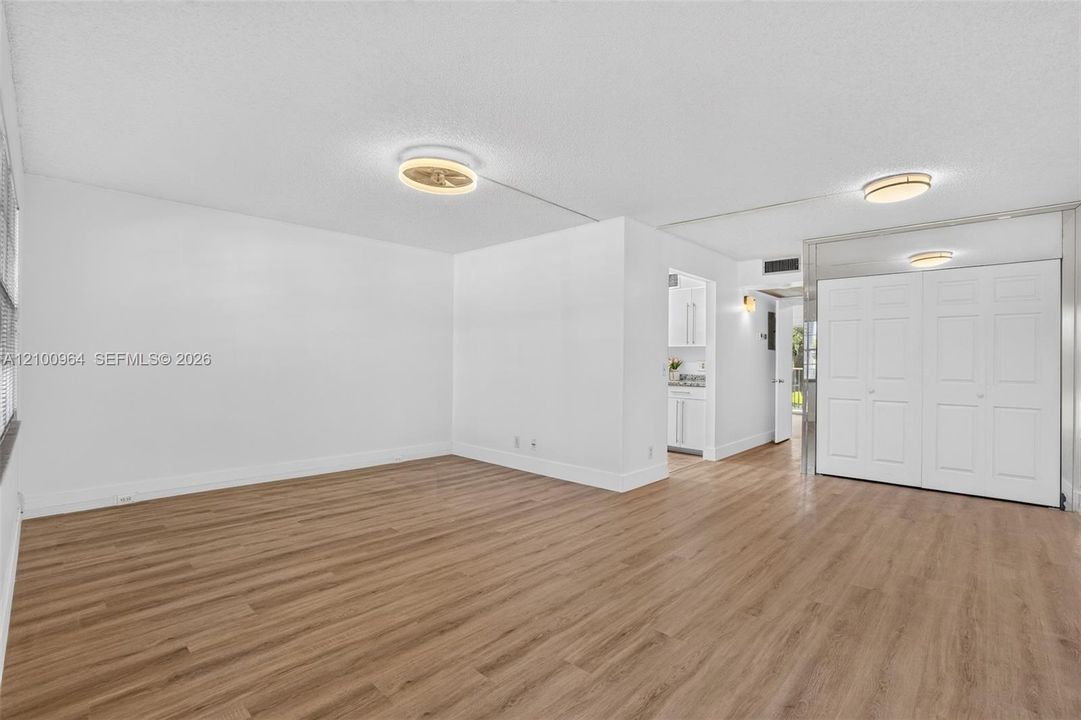 В аренду: $1,600 (1 спален, 1 ванн, 811 Квадратных фут)