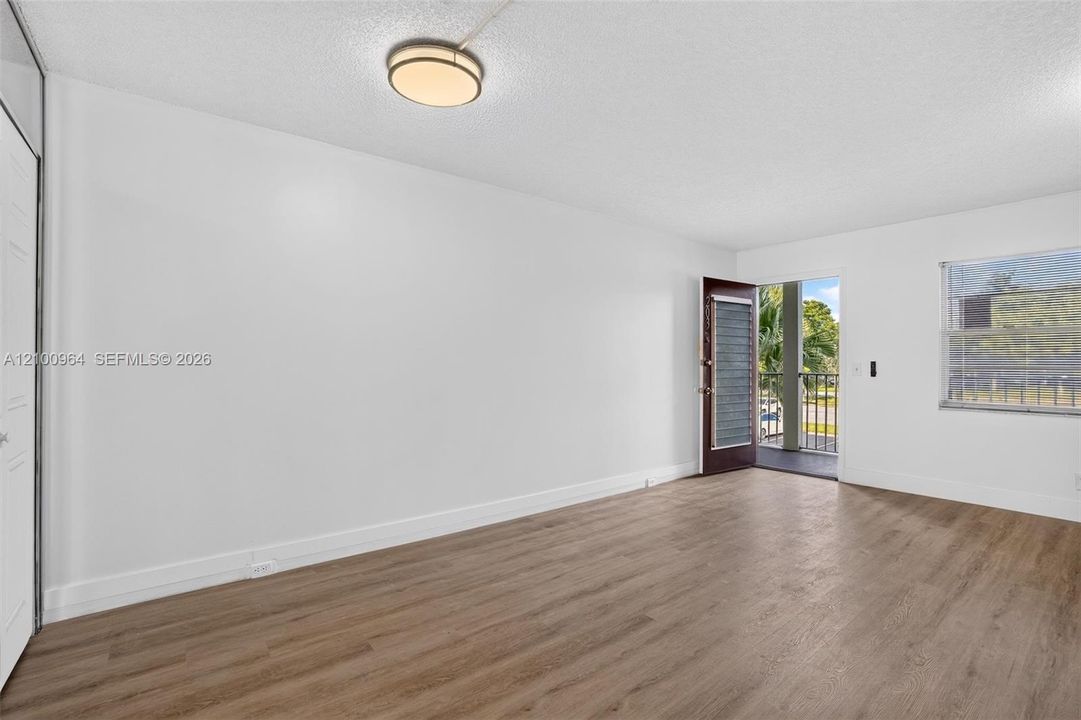 В аренду: $1,600 (1 спален, 1 ванн, 811 Квадратных фут)