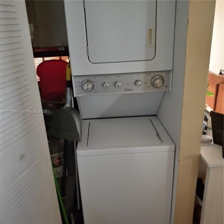 На продажу: $174,000 (1 спален, 1 ванн, 628 Квадратных фут)