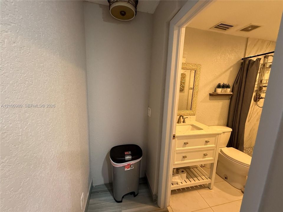 En Renta: $4,250 (4 camas, 3 baños, 1493 Pies cuadrados)