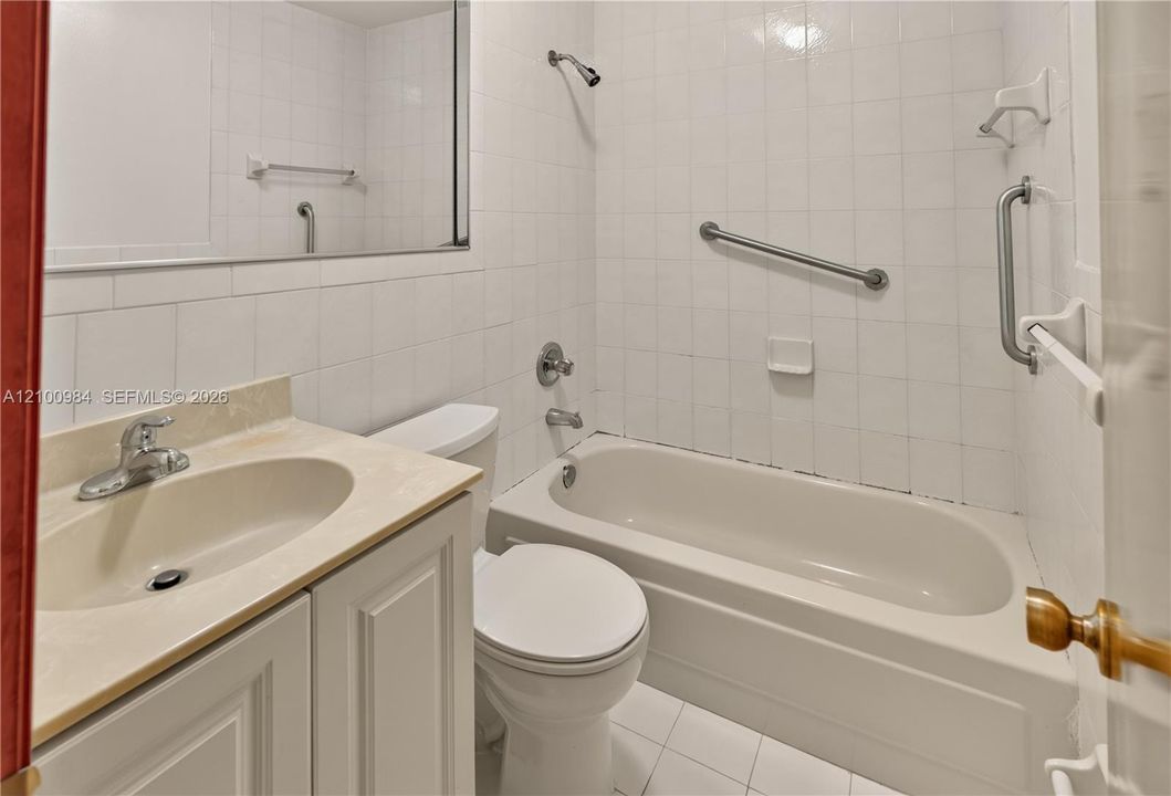 В аренду: $3,400 (3 спален, 2 ванн, 1672 Квадратных фут)