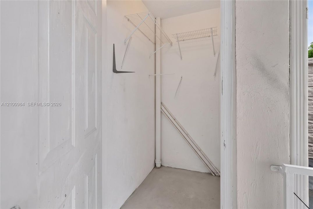 В аренду: $3,400 (3 спален, 2 ванн, 1672 Квадратных фут)