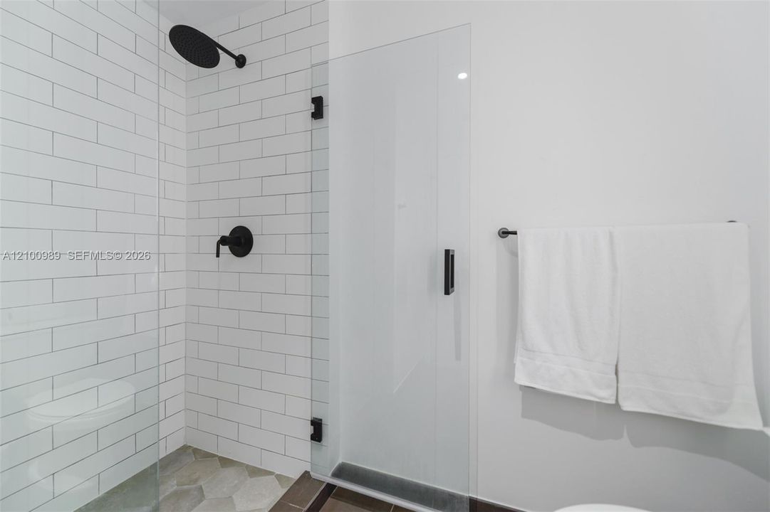 For Rent: $3,200 (0 beds, 1 baths, 442 Square Feet)