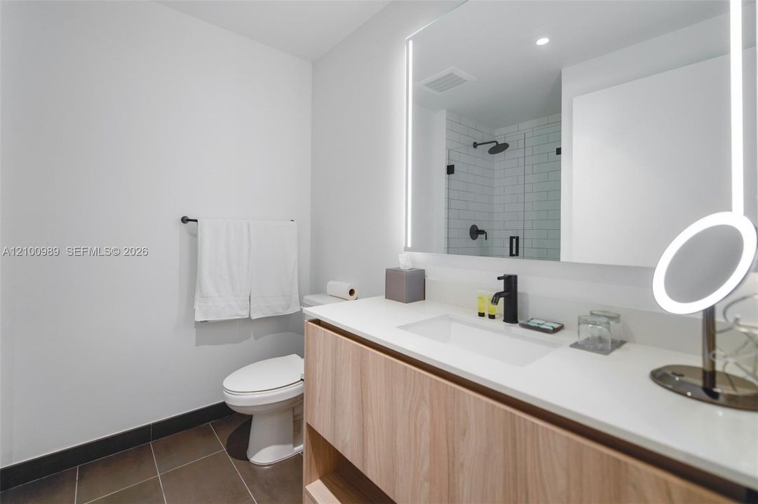For Rent: $3,200 (0 beds, 1 baths, 442 Square Feet)