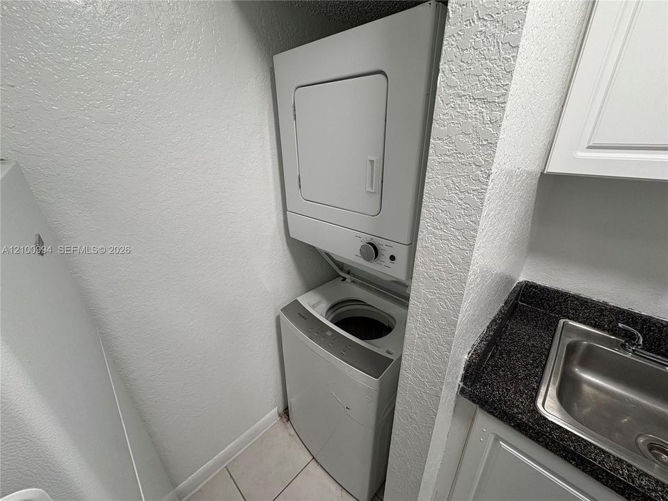В аренду: $1,240 (1 спален, 1 ванн, 569 Квадратных фут)