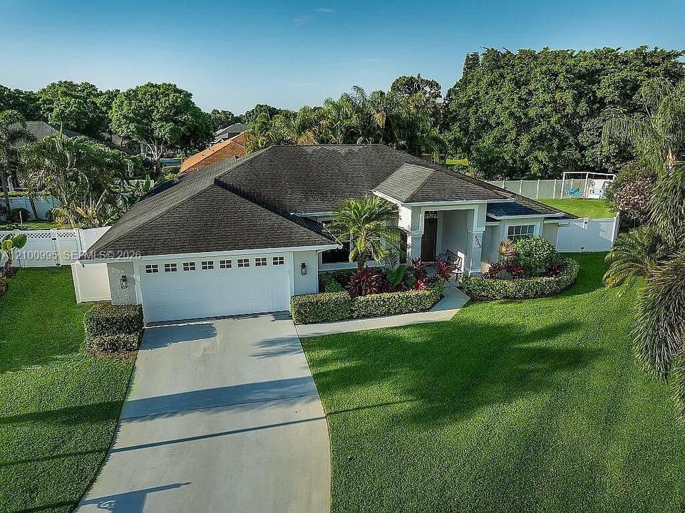 En Venta: $499,900 (3 camas, 2 baños, 2010 Pies cuadrados)