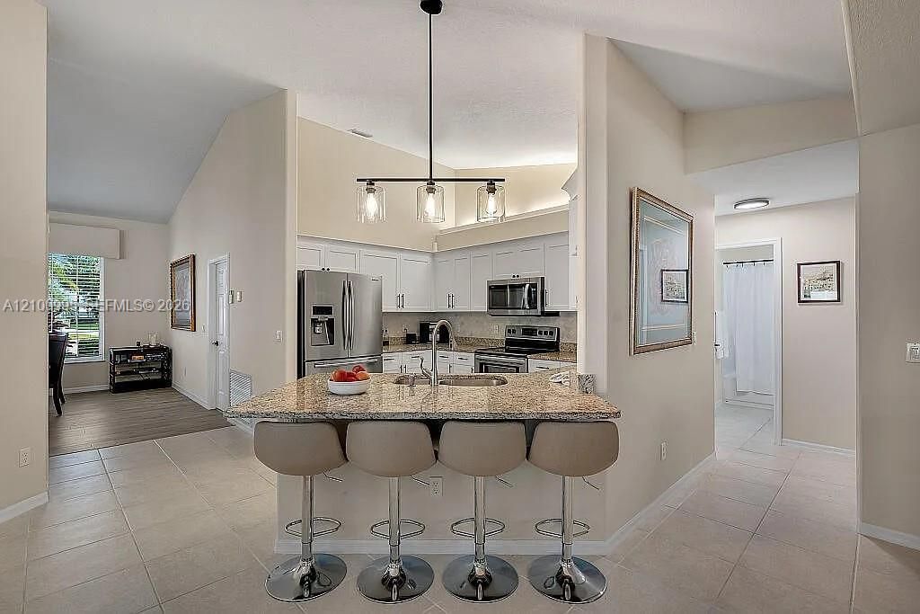 En Venta: $499,900 (3 camas, 2 baños, 2010 Pies cuadrados)