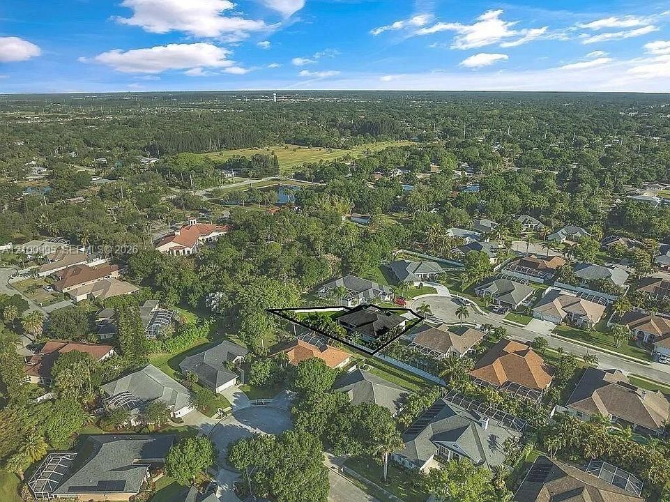 En Venta: $499,900 (3 camas, 2 baños, 2010 Pies cuadrados)