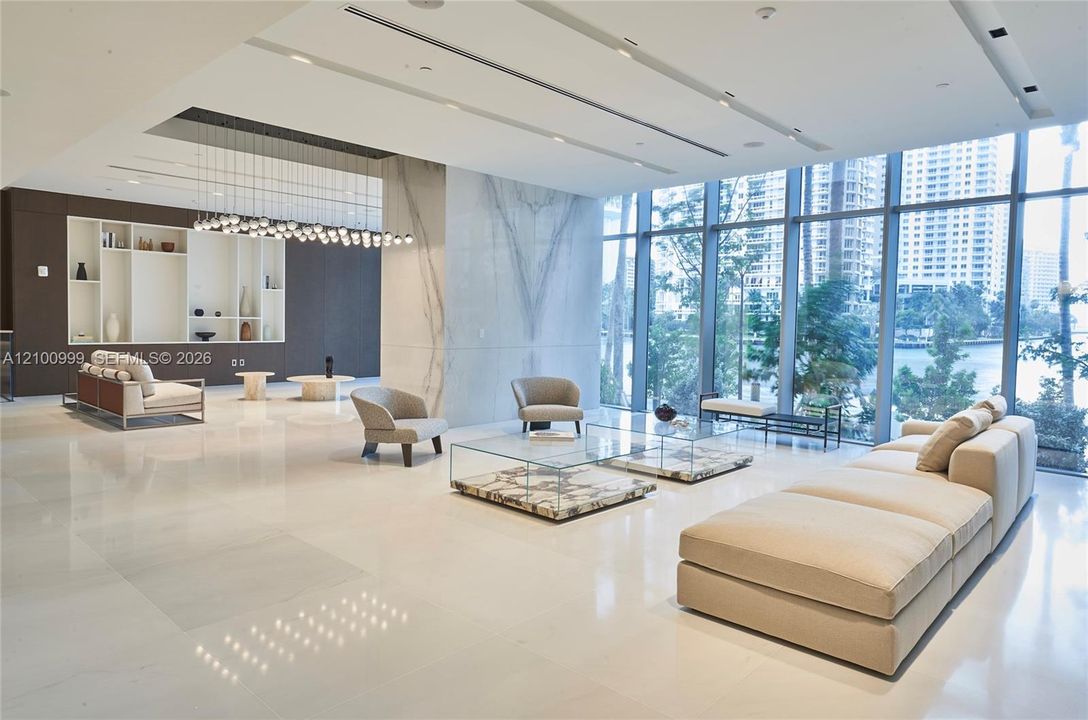 For Sale: $899,000 (1 beds, 1 baths, 760 Square Feet)