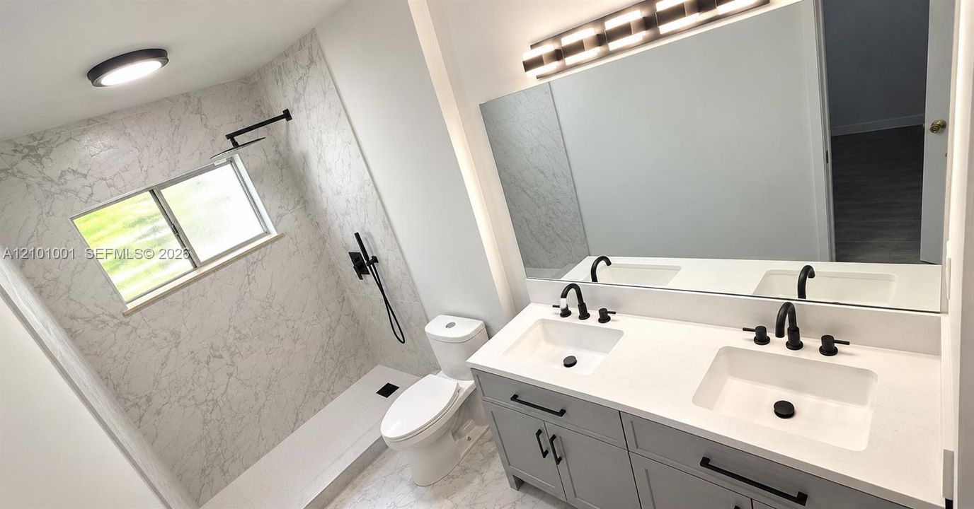 For Rent: $2,750 (3 beds, 1 baths, 1140 Square Feet)