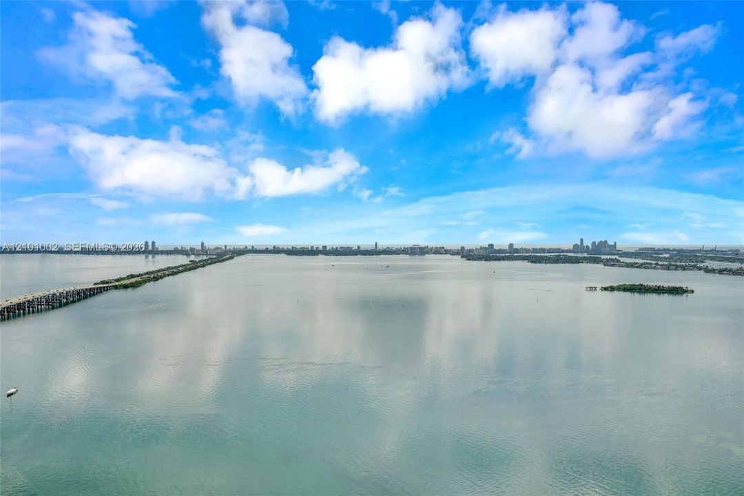 For Rent: $6,200 (2 beds, 2 baths, 1057 Square Feet)