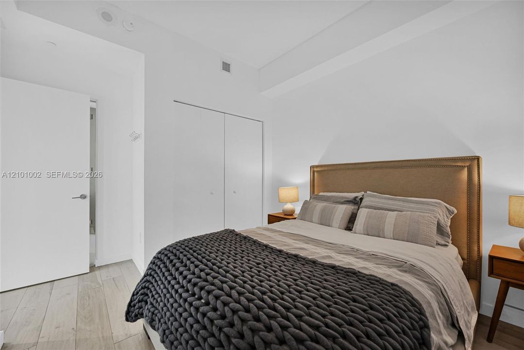 For Rent: $6,200 (2 beds, 2 baths, 1057 Square Feet)