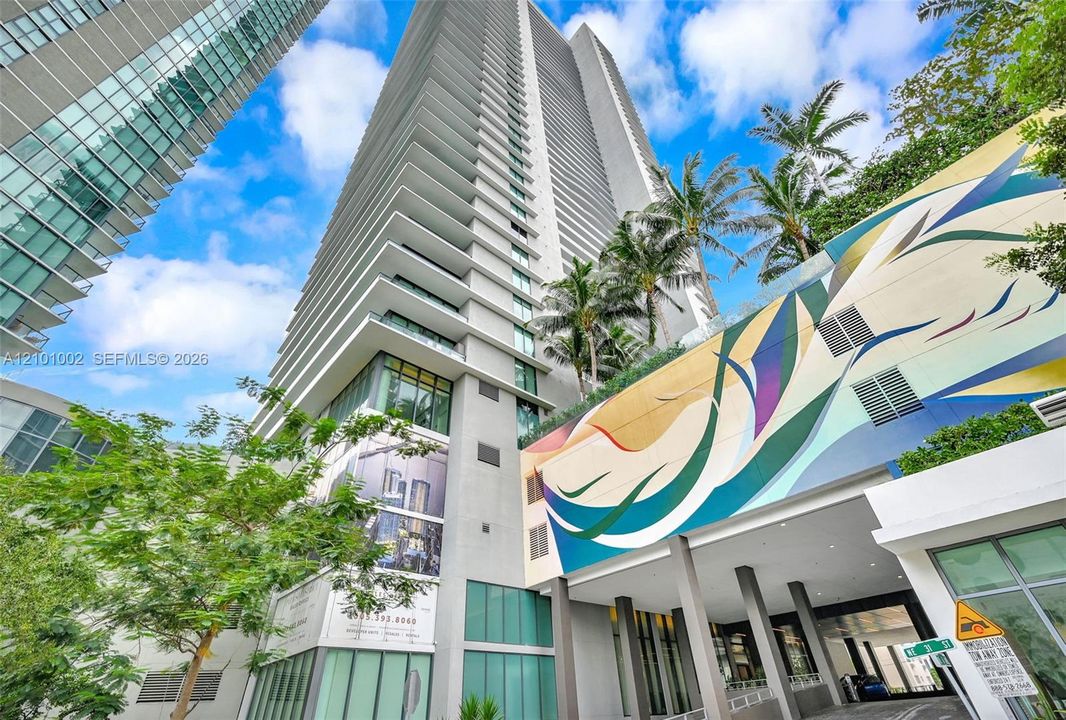 For Rent: $6,200 (2 beds, 2 baths, 1057 Square Feet)