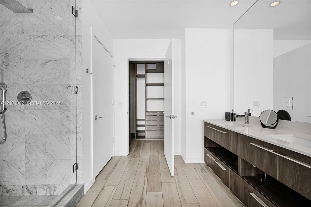 For Rent: $6,200 (2 beds, 2 baths, 1057 Square Feet)