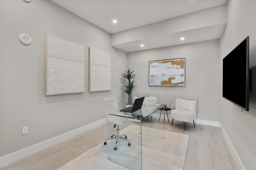 10-920 Intracostal Drive #702 Ft. Lauder