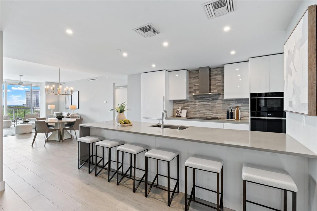 05-920 Intracostal Drive #702 Ft. Lauder
