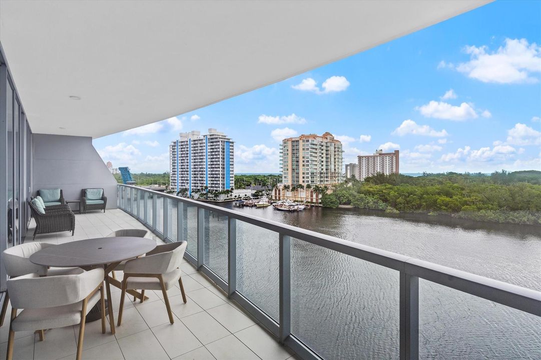 24-920 Intracostal Drive #702 Ft. Lauder