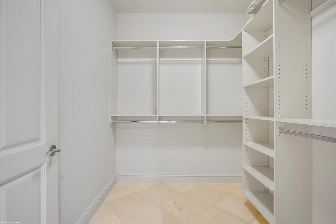 3800 N Ocean Dr 1751 040